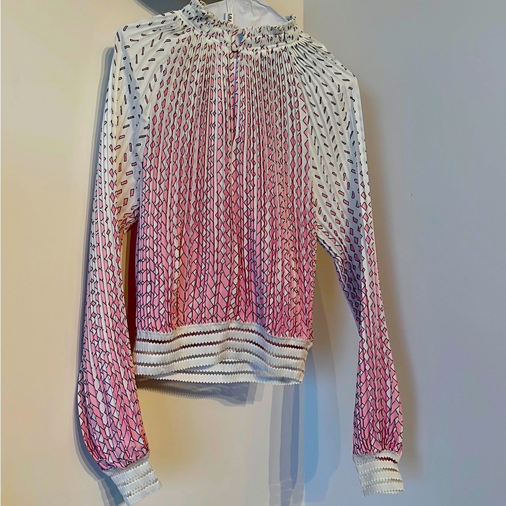 MACKENZIEMODE blouse NWT